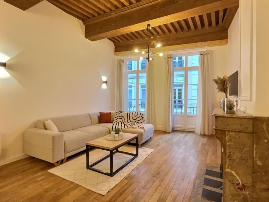 "Boheme Chic" De Miss K Apartment Macon Bagian luar foto